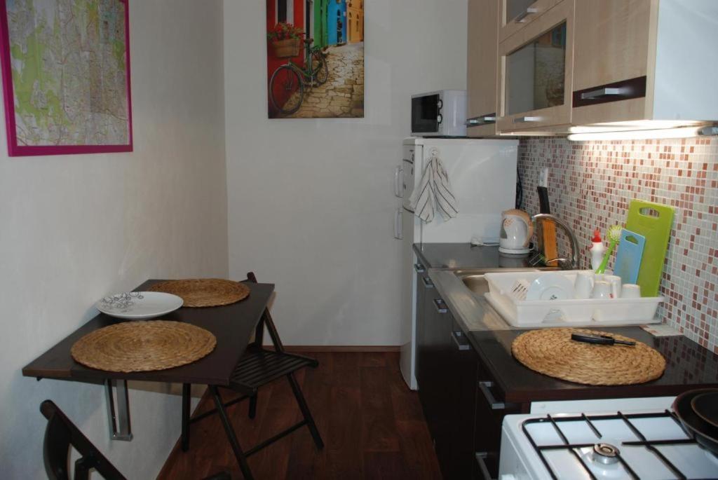 Apartment 5 Min By Walk To The Center ブルノ エクステリア 写真